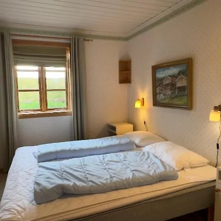 Mountain With 5 Bedrooms And 2 Fireplaces Holiday home Beitostolen