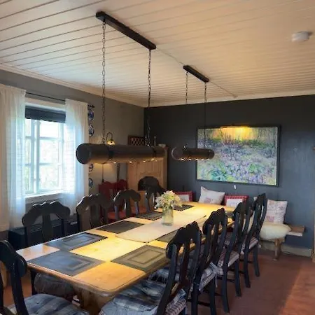 Mountain With 5 Bedrooms And 2 Fireplaces Vakantiehuis