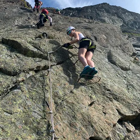 Mountain With 5 Bedrooms And 2 Fireplaces * Beitostolen