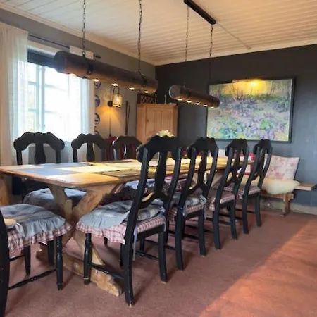 Mountain With 5 Bedrooms And 2 Fireplaces Beitostolen